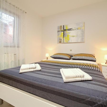 Apartmani Assa Krk Krk Town Extérieur photo