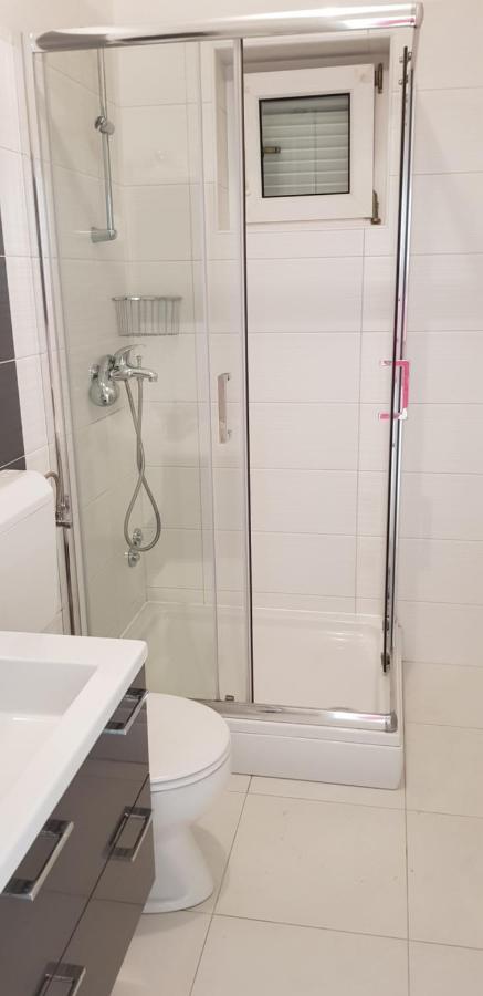 Apartmani Assa Krk Krk Town Extérieur photo