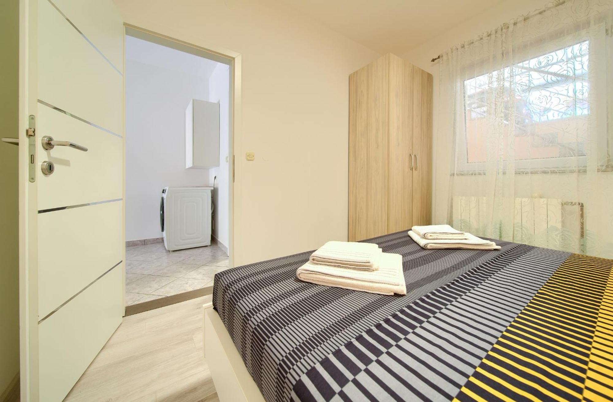 Apartmani Assa Krk Krk Town Extérieur photo