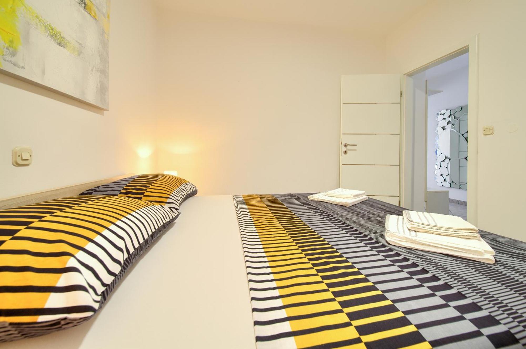 Apartmani Assa Krk Krk Town Extérieur photo