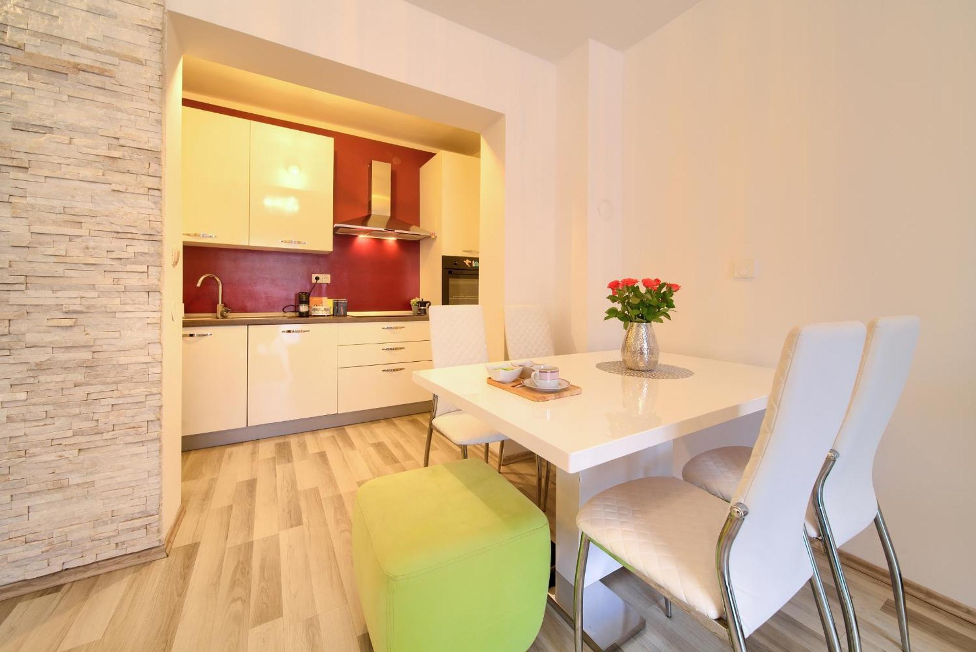 Apartmani Assa Krk Krk Town Extérieur photo